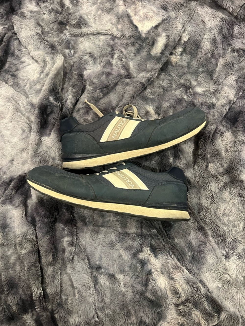 Nautica Men's Navy and Cream Casual Sneakers